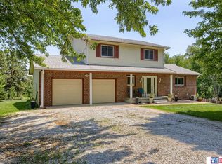 3001 Trudy Ann Dr, Raymond, NE 68428