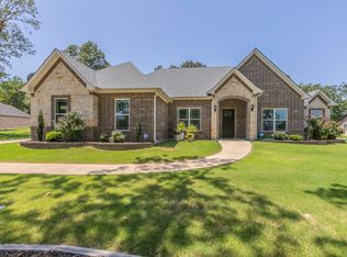 14507 Meadow Gln, Lindale, TX 75771