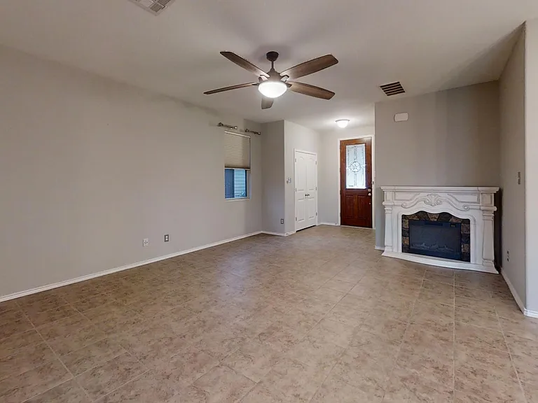 2915 Thunder Gulch — Photo 43