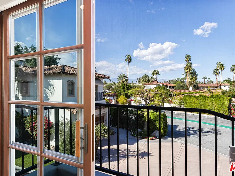 546 N Indian Canyon Dr — Photo 29