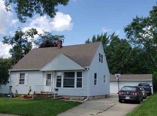 714 E Lincoln Ave, Little Chute, WI 54140