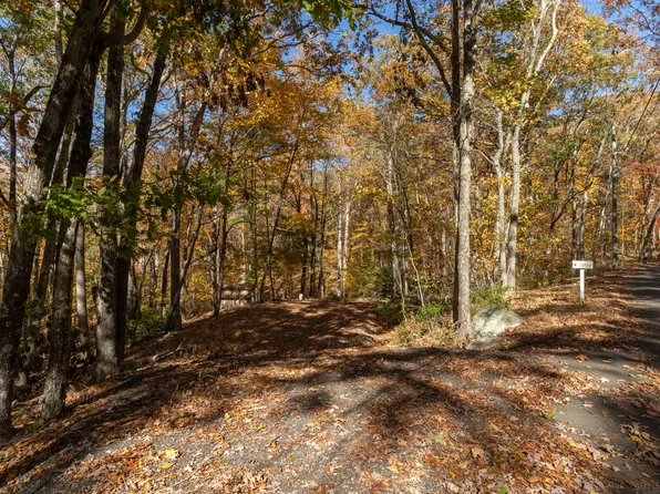 4 Laurel Lane, Clinton, CT 06413