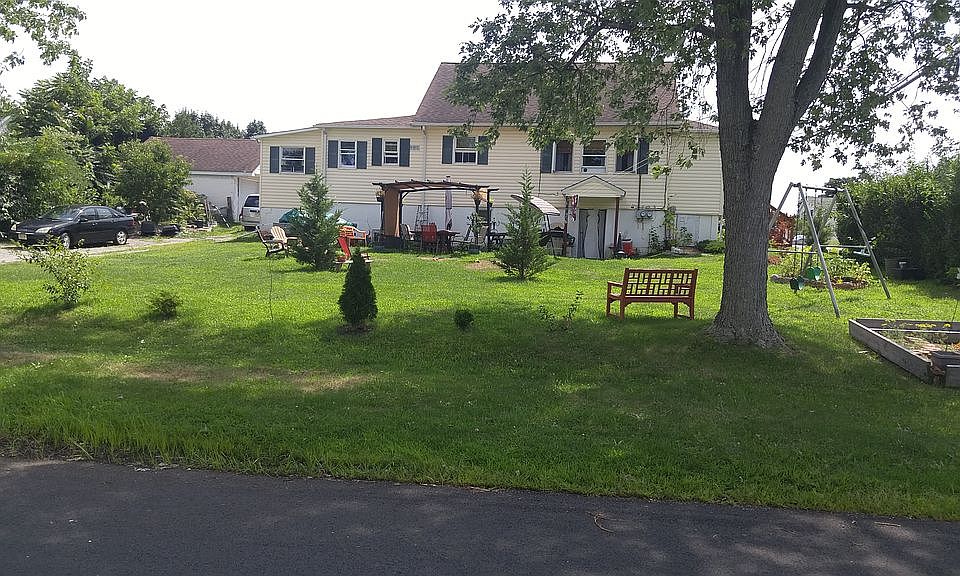 2nd image of 328 N 13th Ave
