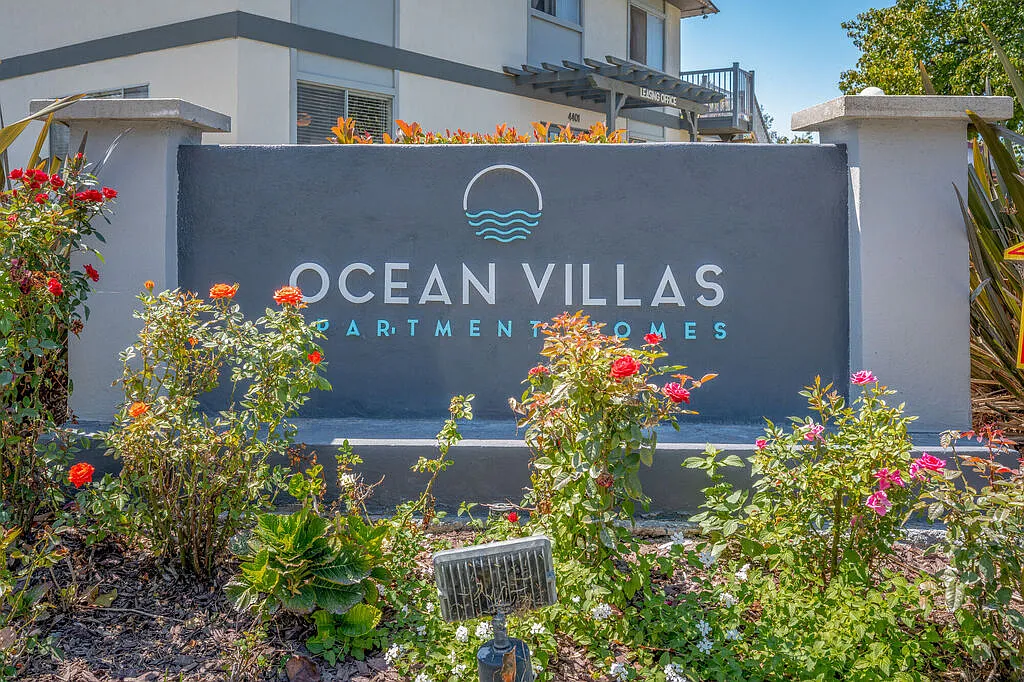 Ocean Villas Apartments — Photo 4