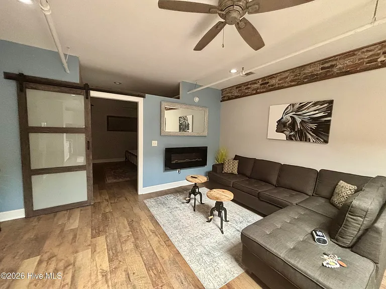 1118 Broad St #B — Photo 5