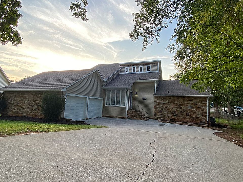 1st image of 1411 Carowinds Cir #2