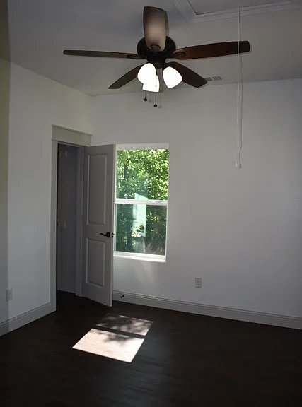 1216 W Nelson St — Photo 14
