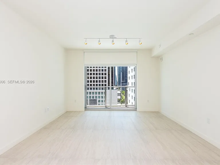 77 SE 5th St #1813 — Photo 6