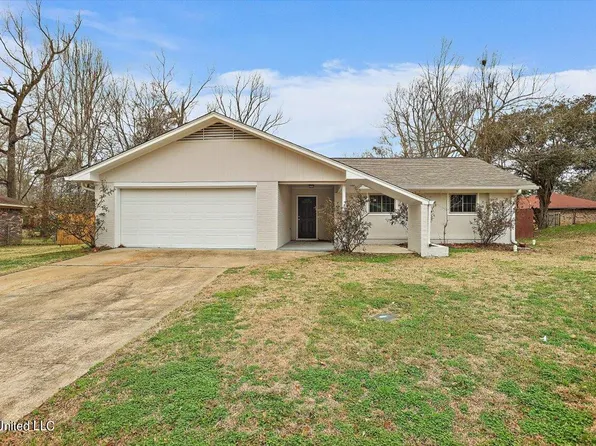 123 Oakridge Dr, Jackson, MS 39212