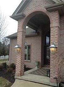 2nd image of 3076 Canterbury Dr