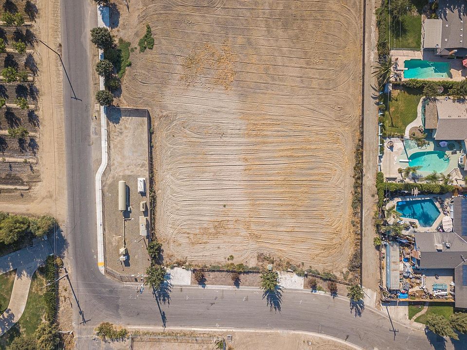 1st image of 26419 Mulanax Dr