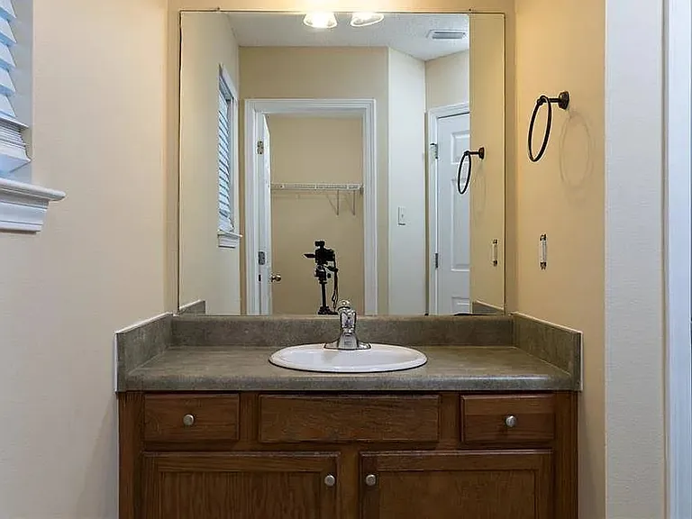 8680 Hamilton Bridges Dr S — Photo 10