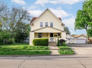 370 Algona Ave, Elgin, IL 60120