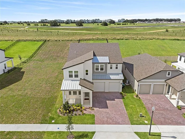 16031 Silver Brook Way — Photo 3