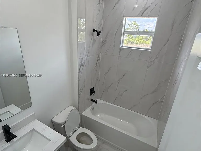 1089 Eisenhower Blvd — Photo 14