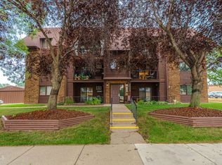 2033 Washington St #6, Bismarck, ND 58501