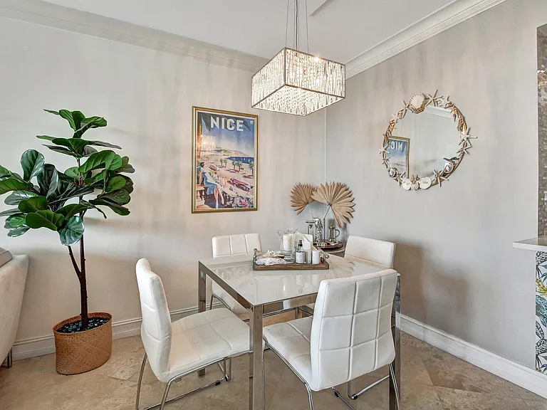 99 SE Mizner Blvd #823 — Photo 7