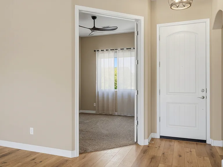 6411 E Marley Ave — Photo 4