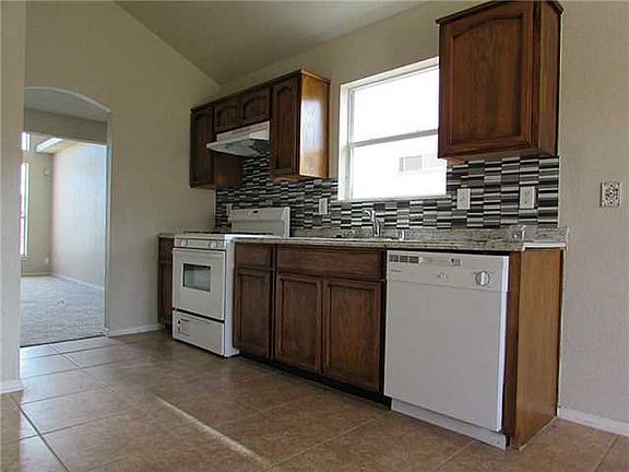 3rd image of 14300 Spanish Point Dr