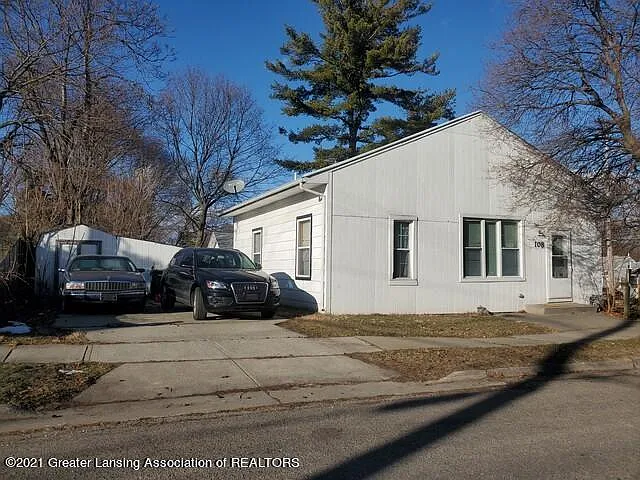 108 W Rockford Rd photo 1