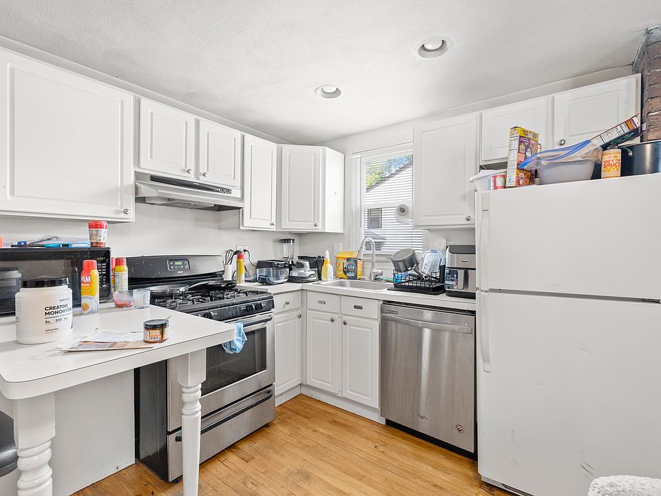 1st image of 262 E St #A