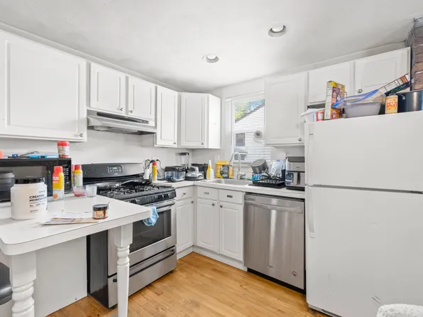 262 E St #A, South Boston, MA 02127
