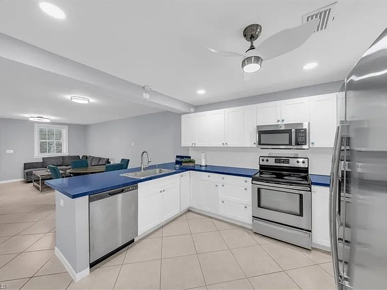 2750 Manorca Ave #A — Photo 11