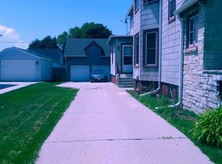 710 S 26th St, Manitowoc, WI 54220