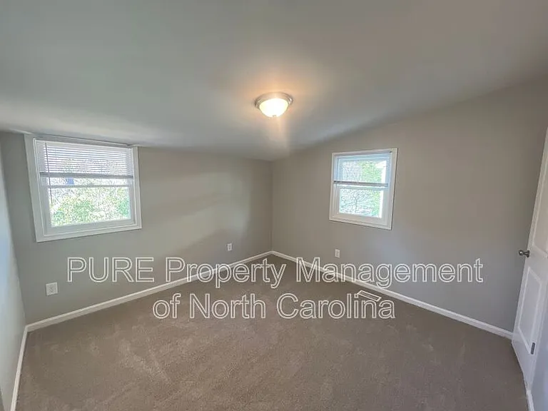 608 S Yadkin Ave — Photo 15