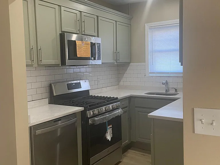 114 East St #1 — Photo 14