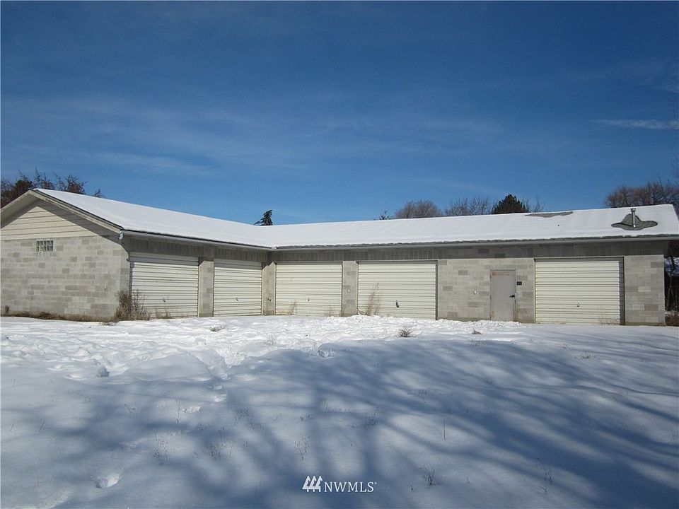 1st image of 1320 N Brook Lane