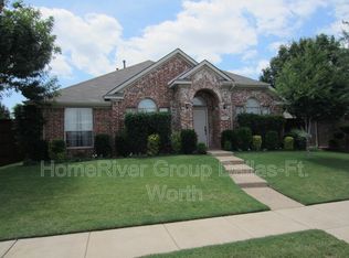 6625 Oxford Ln, The Colony, TX 75056