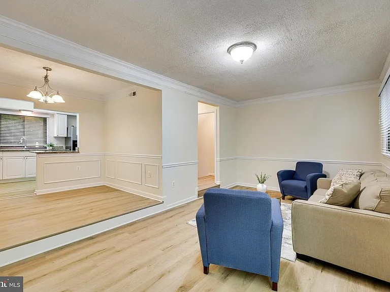 2373 Emerald Heights Ct — Photo 18
