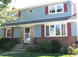 85 Roselle St, Mineola, NY 11501