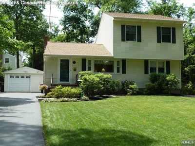 15 Oak Ridge Rd, Ramsey, NJ, 07446
