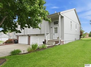 11605 Jefferson Cir, Omaha, NE 68137
