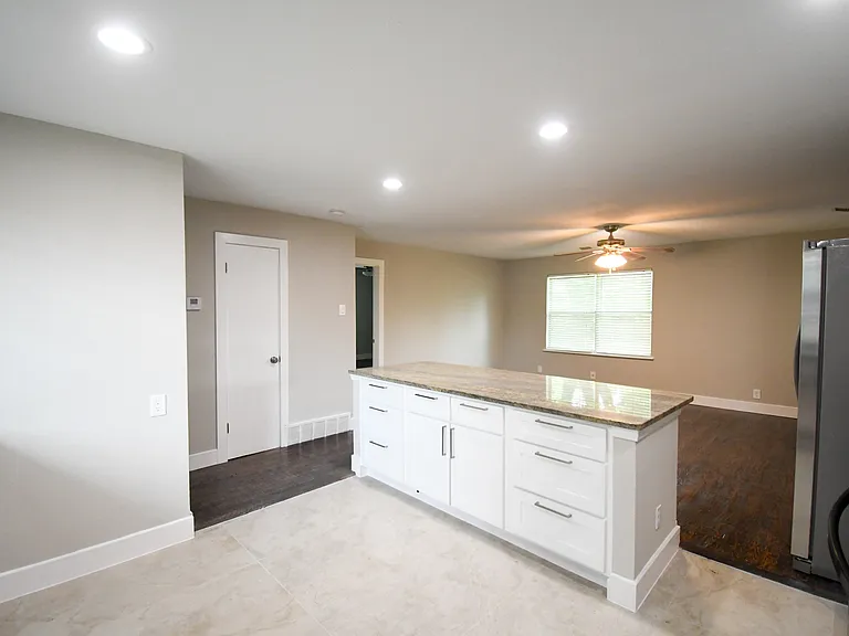 3430 Princeton Dr — Photo 13