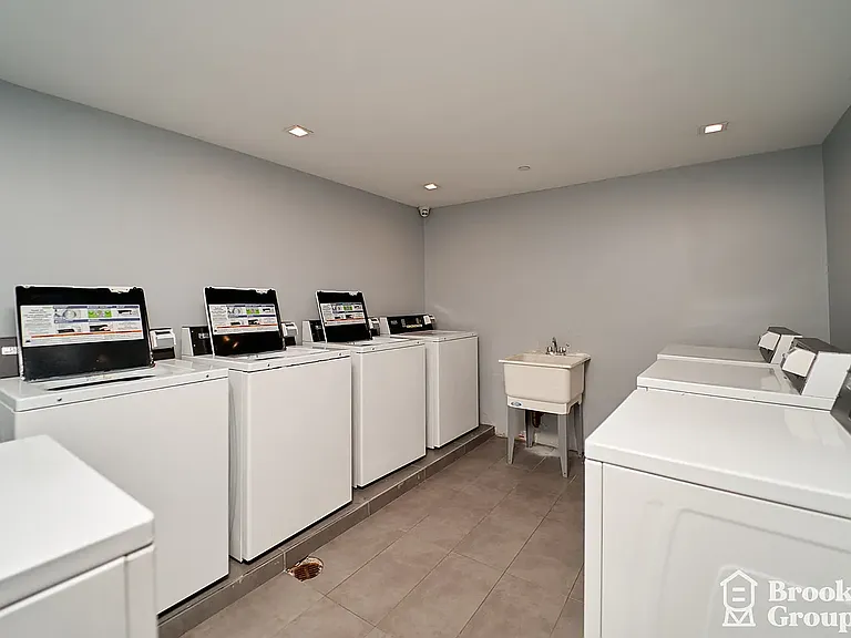 15 Cedar St #4A — Photo 8