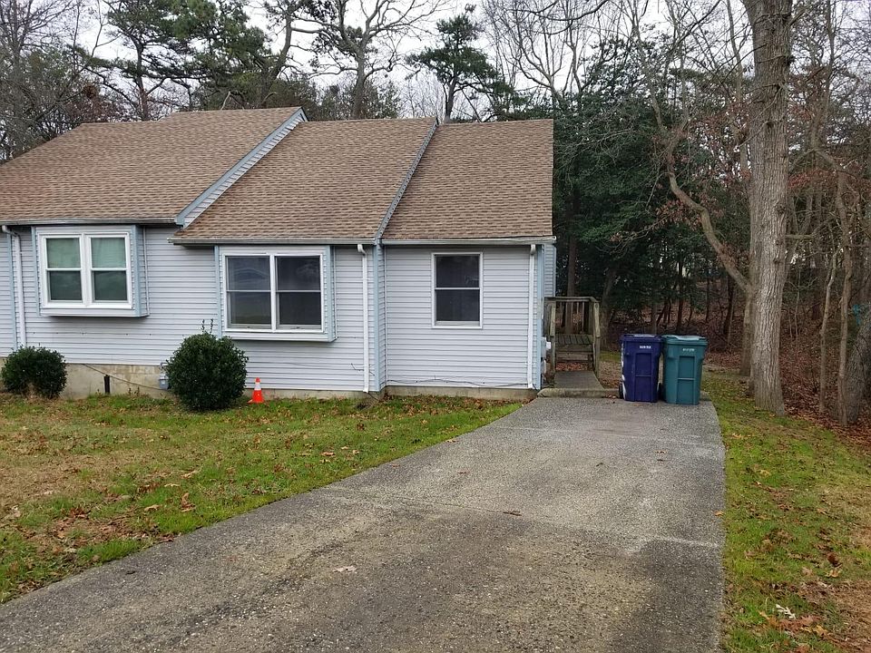 1st image of 210 E Winged Foot Ct