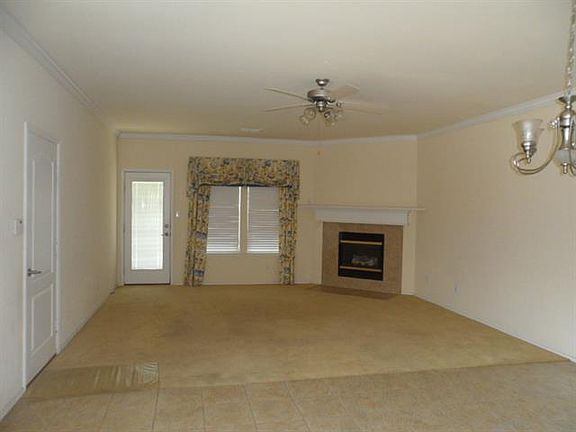 2nd image of 1610 Wildflower Dr