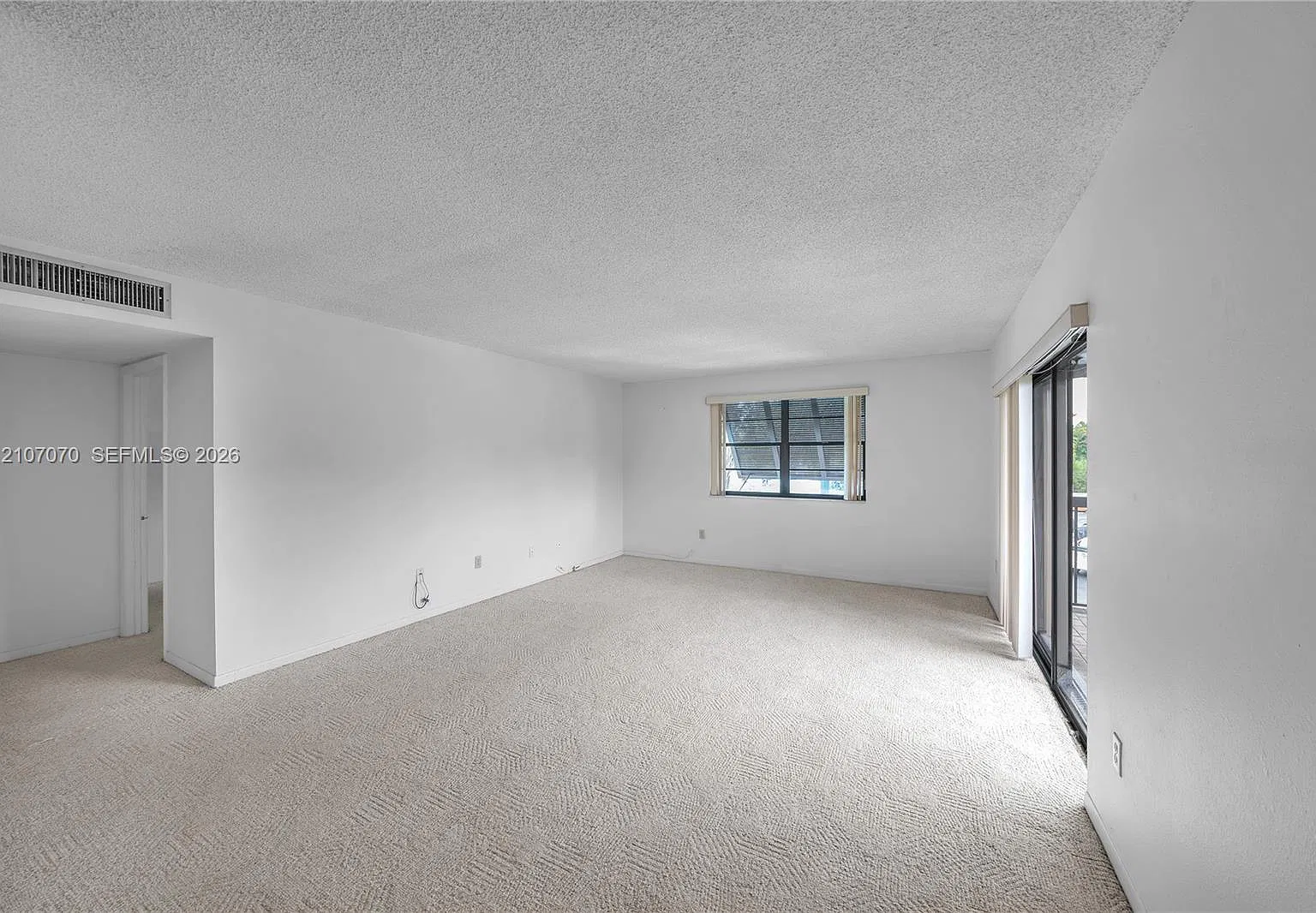 Kings Creek West Condo Bl — Photo 2