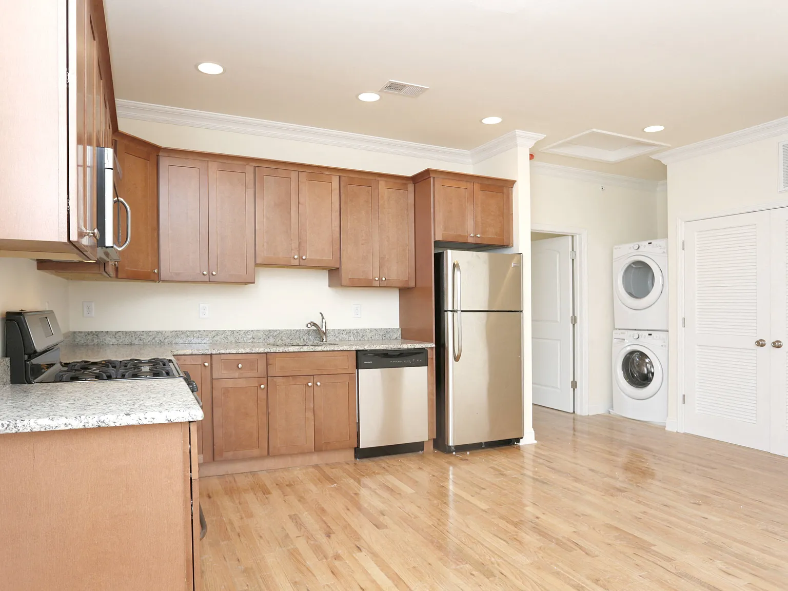 Greenway Village — Photo 4