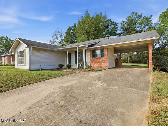3rd image of 4336 Cypress Dr