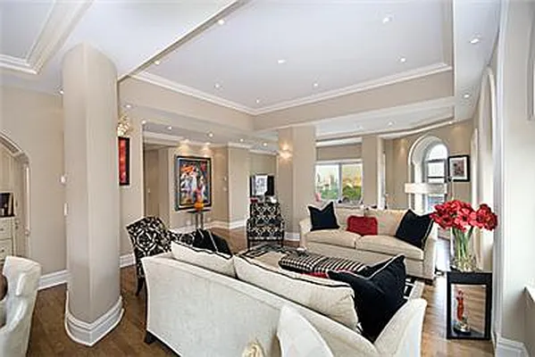 Sold by Trump International Realty | media 27