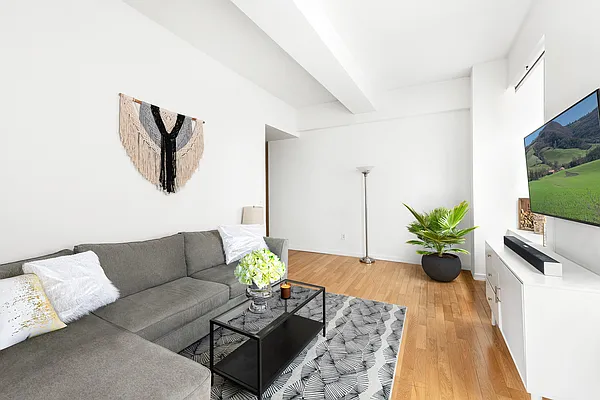 Rented by Compass | media 33
