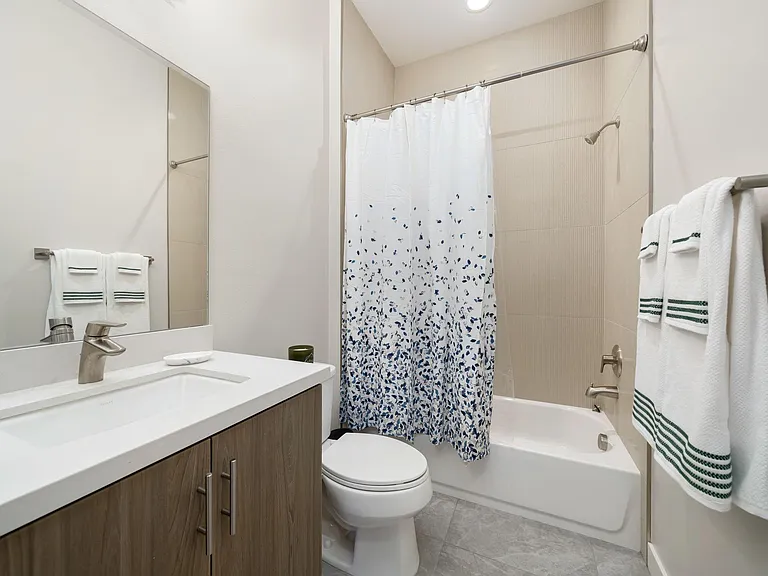 502 Retreat Cir — Photo 31