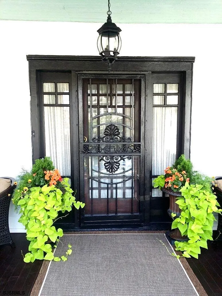 7 bed, 3.0 bath, $16,000 — Photo 1