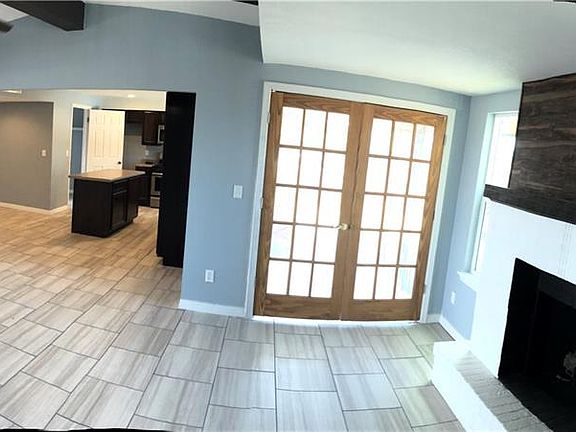 5th image of 10117 Glen Arbor St