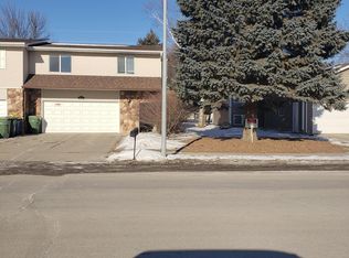 1431 Orchard Dr, Brookings, SD 57006