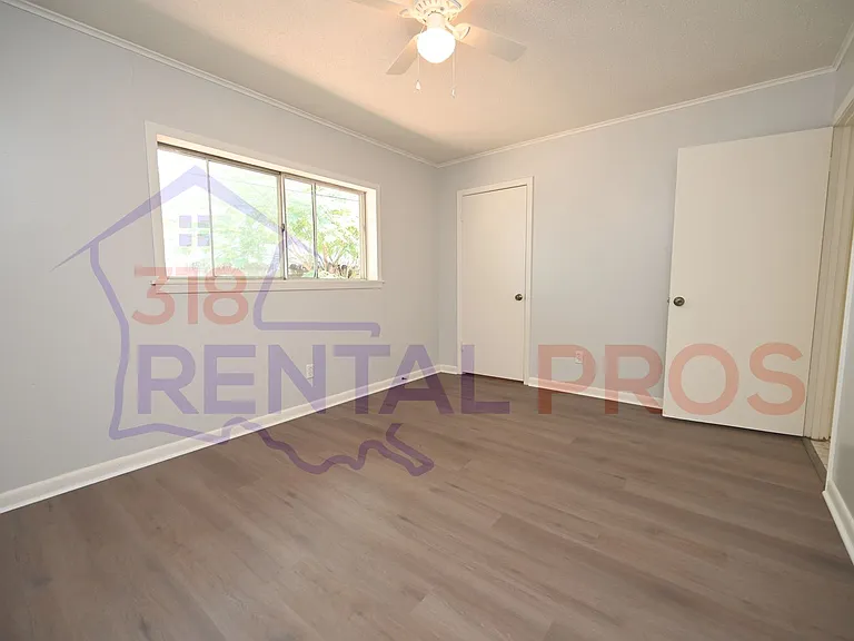 427 E Mississippi Ave — Photo 13